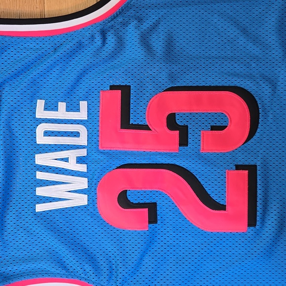Dewayne Wade Basketball Jersey Richard's Miami Heat Vice Size L Headgear Classic - Picture 6 of 8